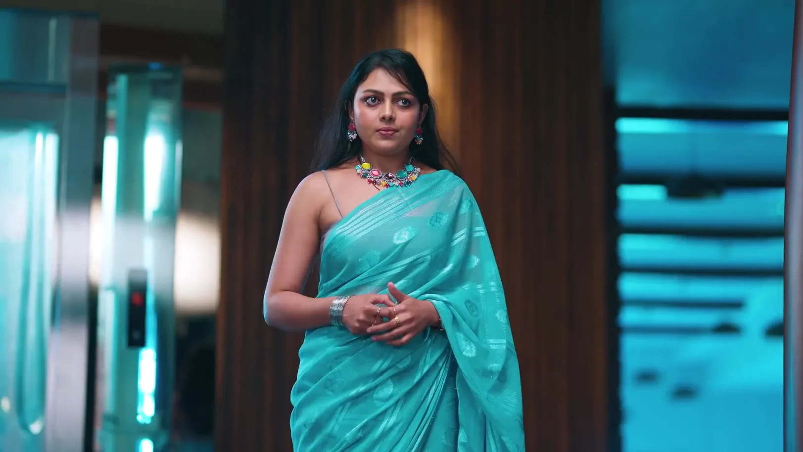 Diya Tries to Incite Jaydev against Shakuntala 20th November 2025 Webisode