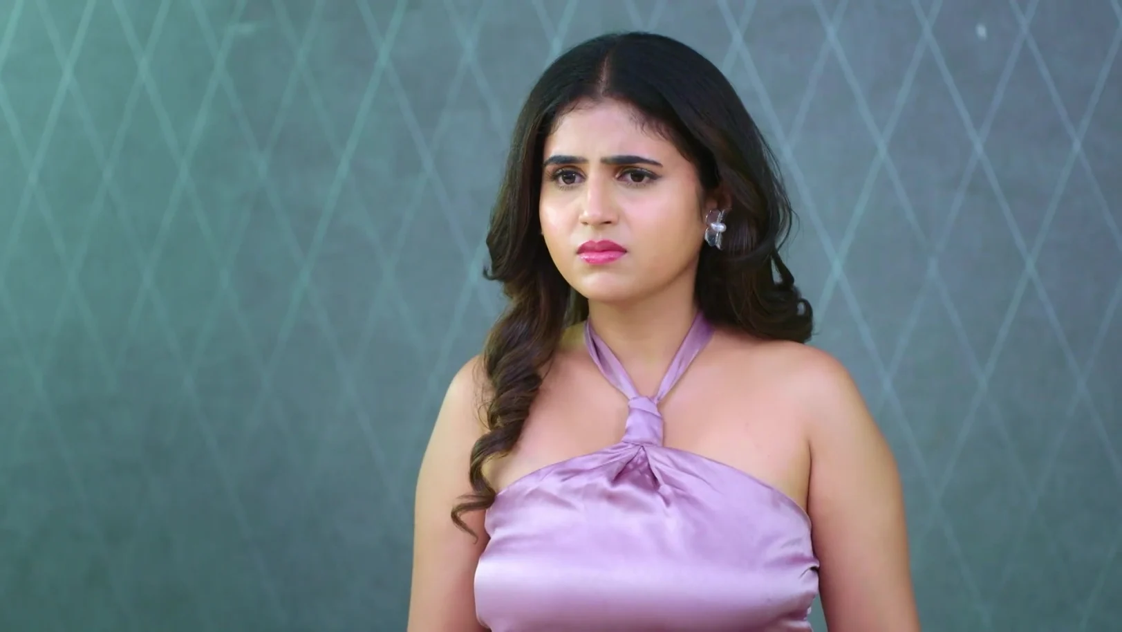 Roopa Tries to Get Chirag's Attention 19th November 2025 Webisode