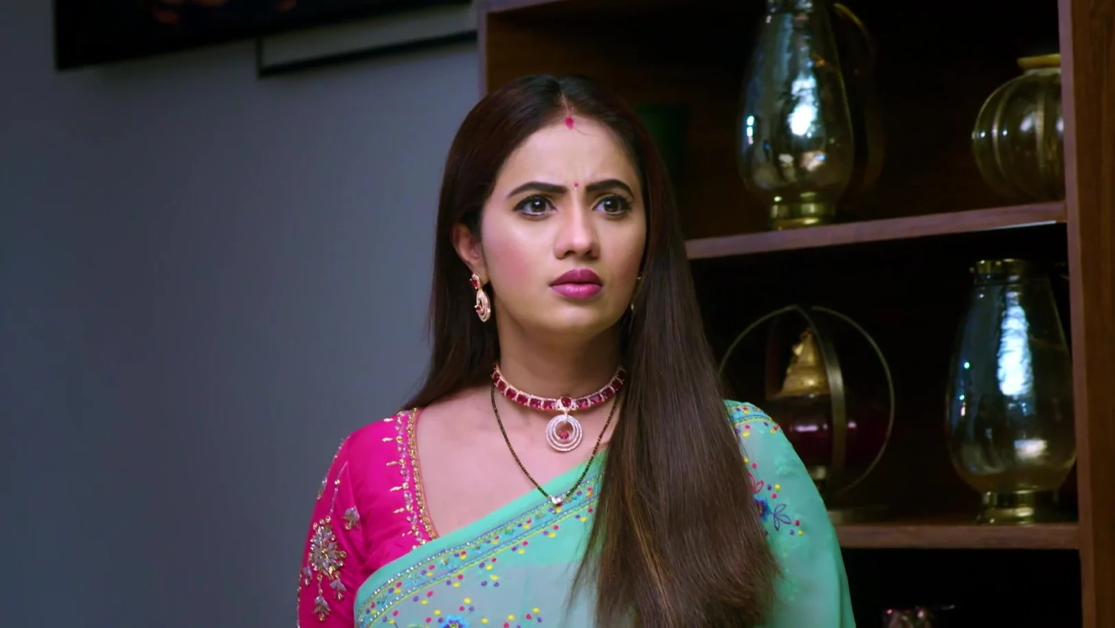 Soundharya Tries to Oust Aryan from the House - Brahmagantu 