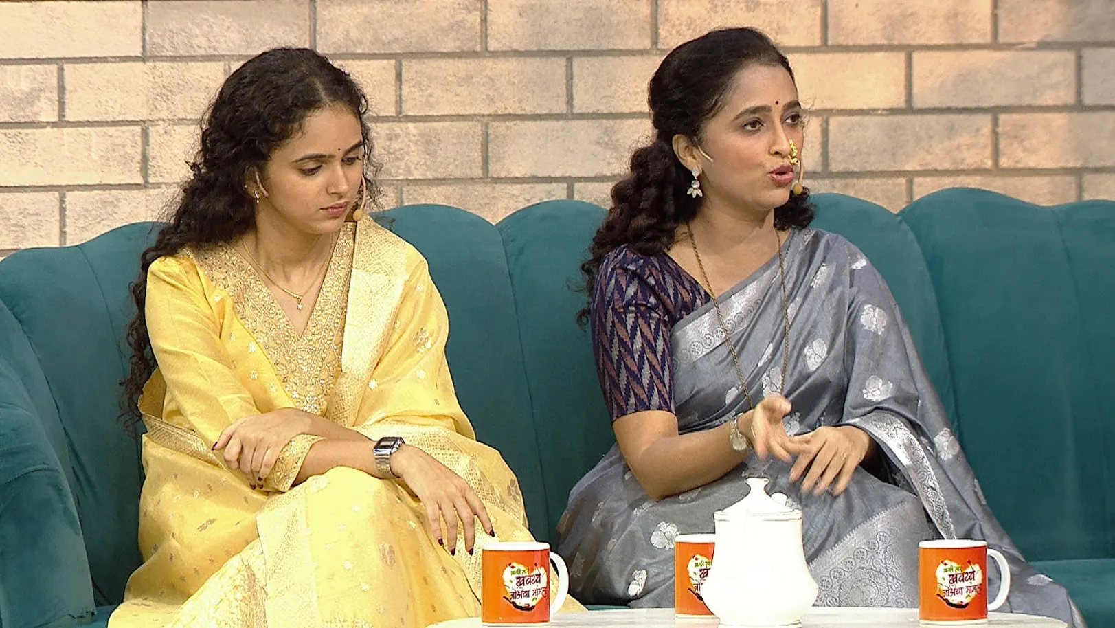 Amhi Sare Khavaiyee – Jodicha Mamla - November 17, 2025 - Episode Spoiler Amhi Sare Khavaiyee – Jodicha Mamla - November 17, 2025 - Episode Spoiler