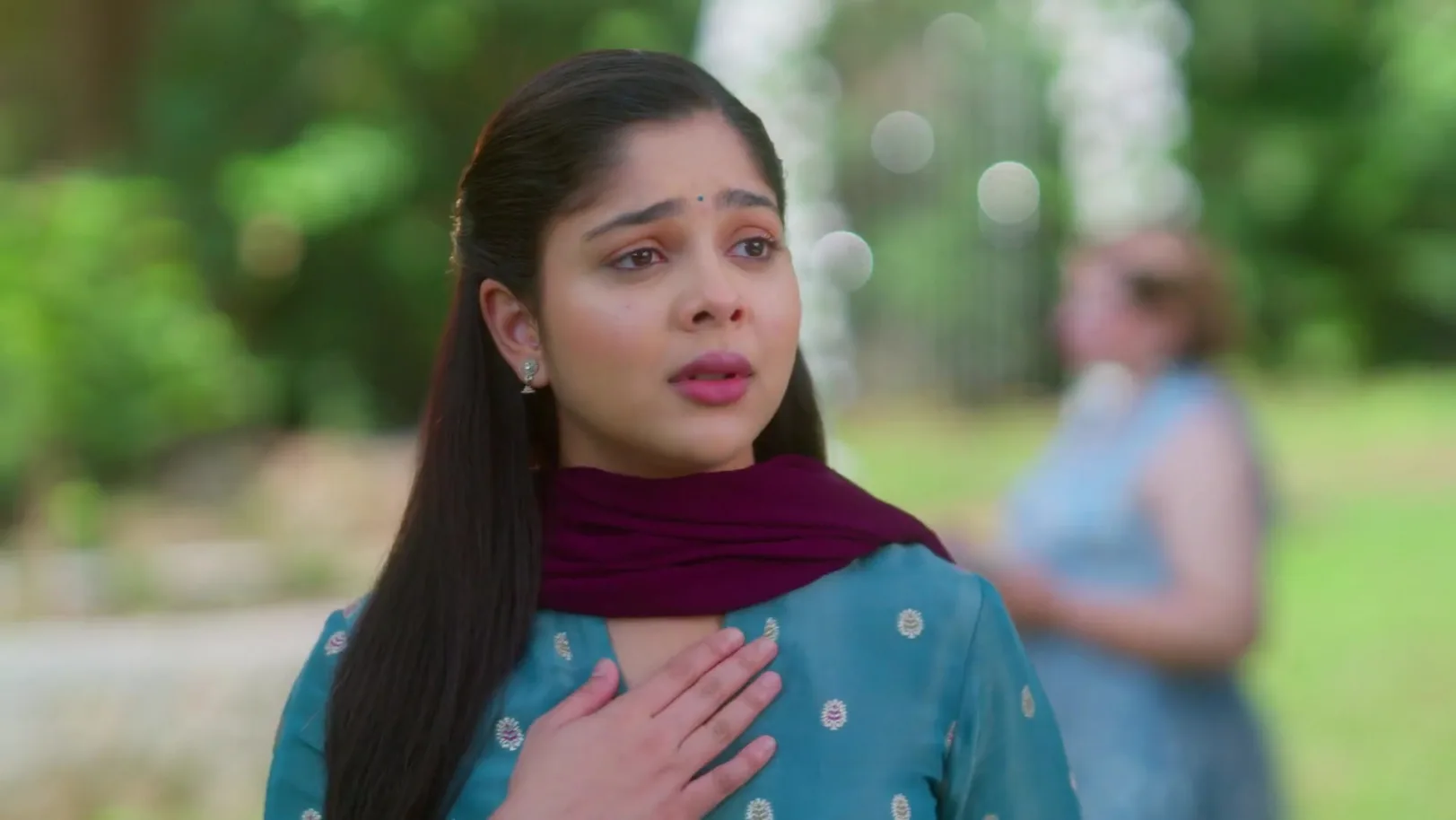 Aryavardhan Defends Anu's Family 18th November 2025 Webisode