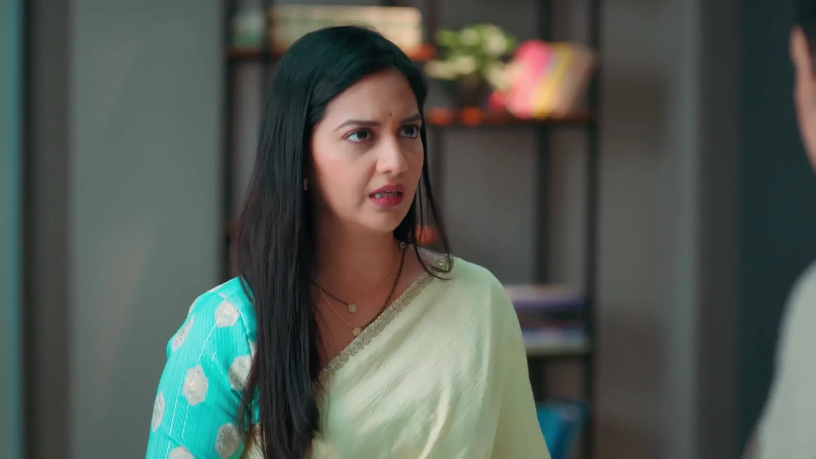 Samar Refuses to Take Part in 'Godhal' - Veen Doghatli Hi Tutena 