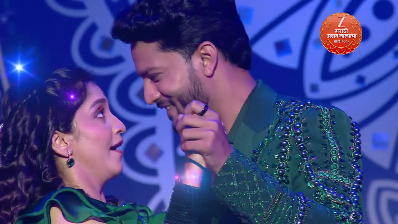 Taarini and Kedar's Romantic Dance - Zee Marathi Awards 2025 