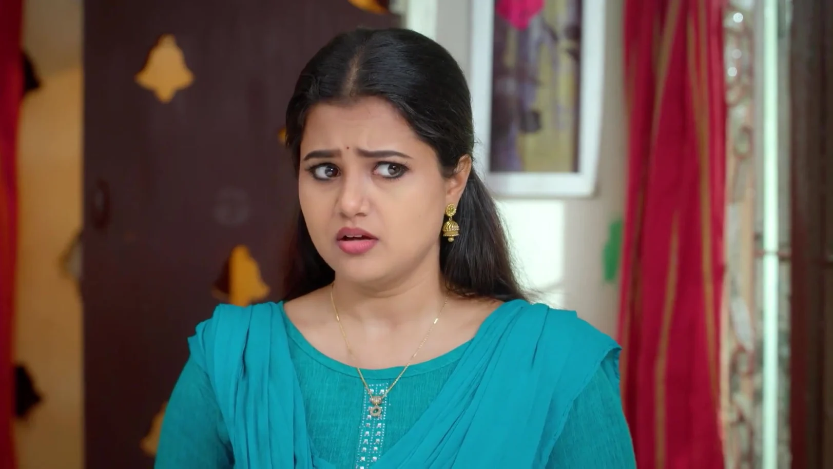 Bhuvana Keeps Watch on Karna 29th November 2025 Webisode Bhuvana Keeps Watch on Karna 29th November 2025 Webisode