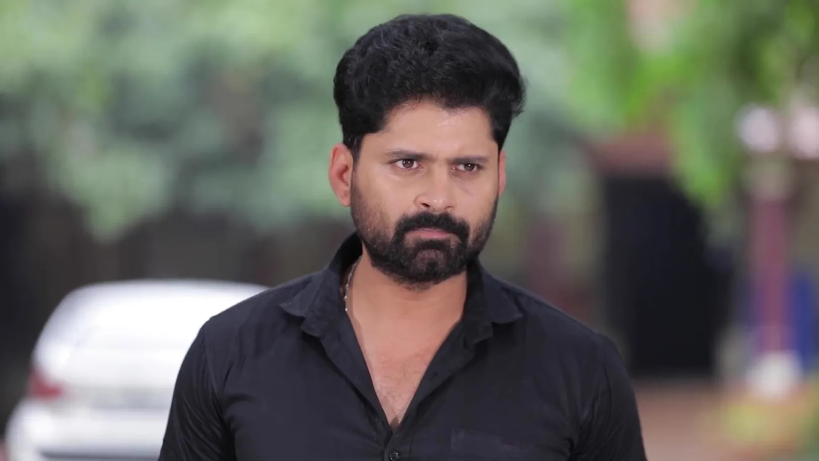 The Goons Try to Attack Aadhi - Idhayam The Goons Try to Attack Aadhi - Idhayam