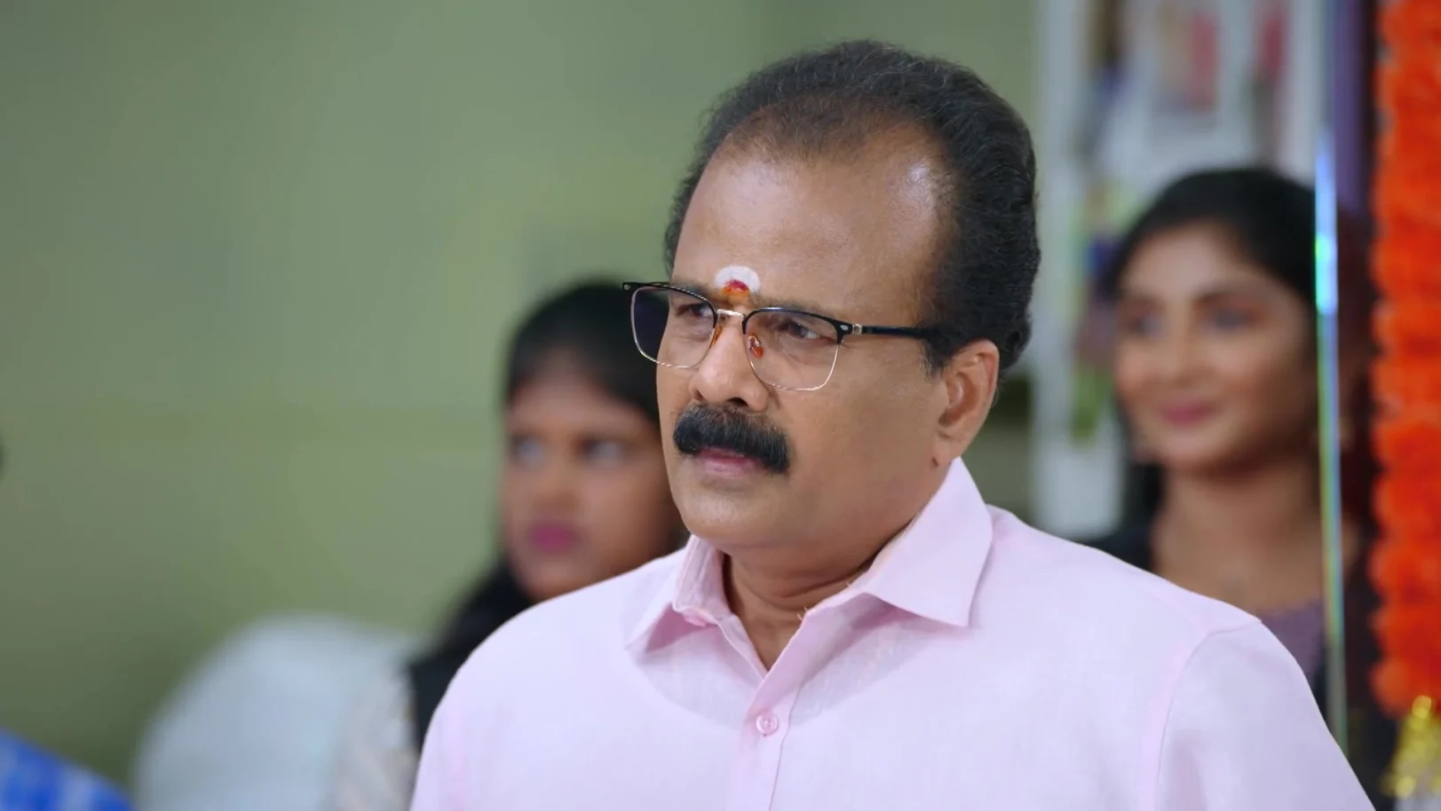 Maaran's Absence Worries Valli - Veera 