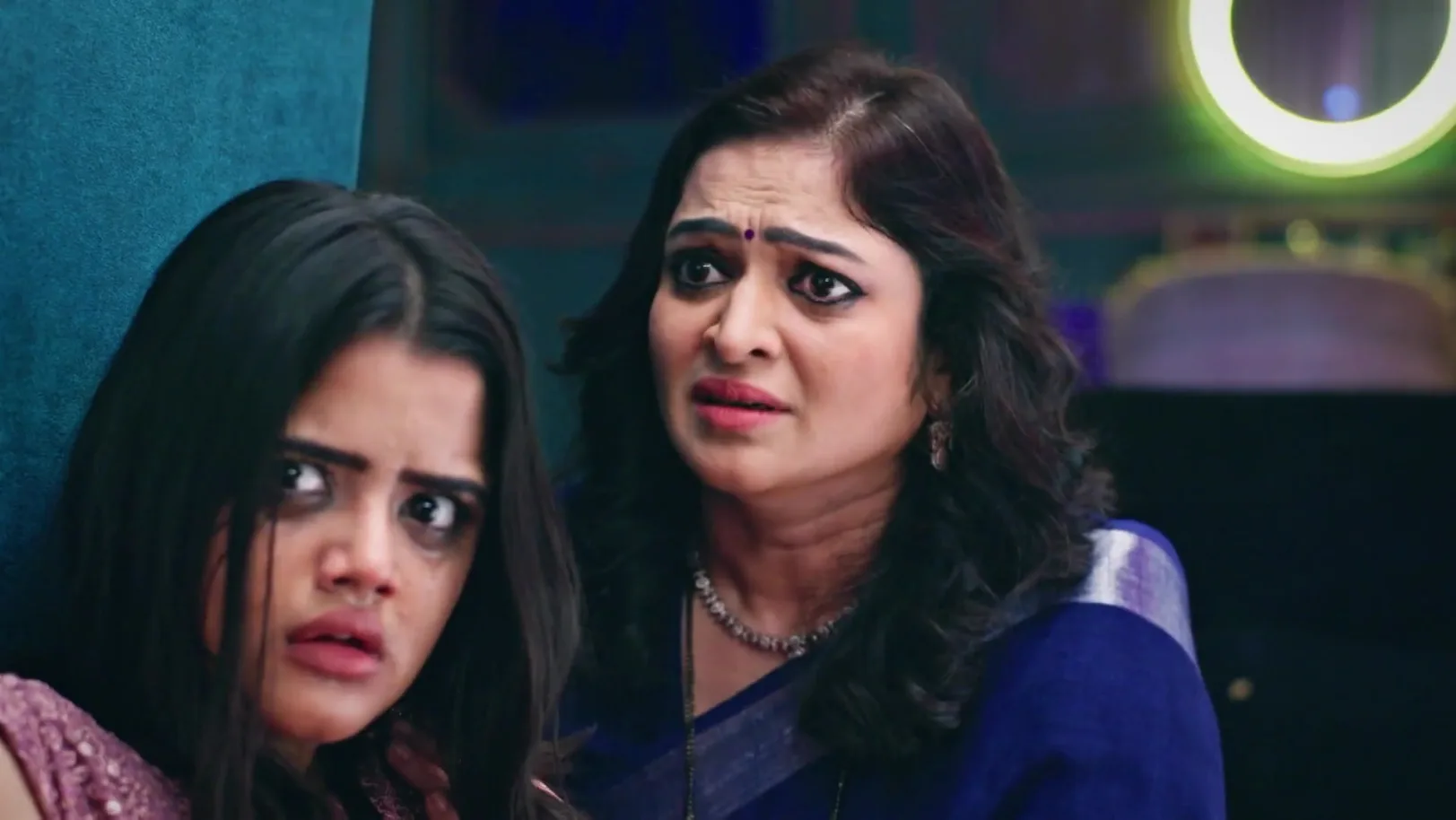 Rajan Tries to Slap Anika - Kamali Rajan Tries to Slap Anika - Kamali