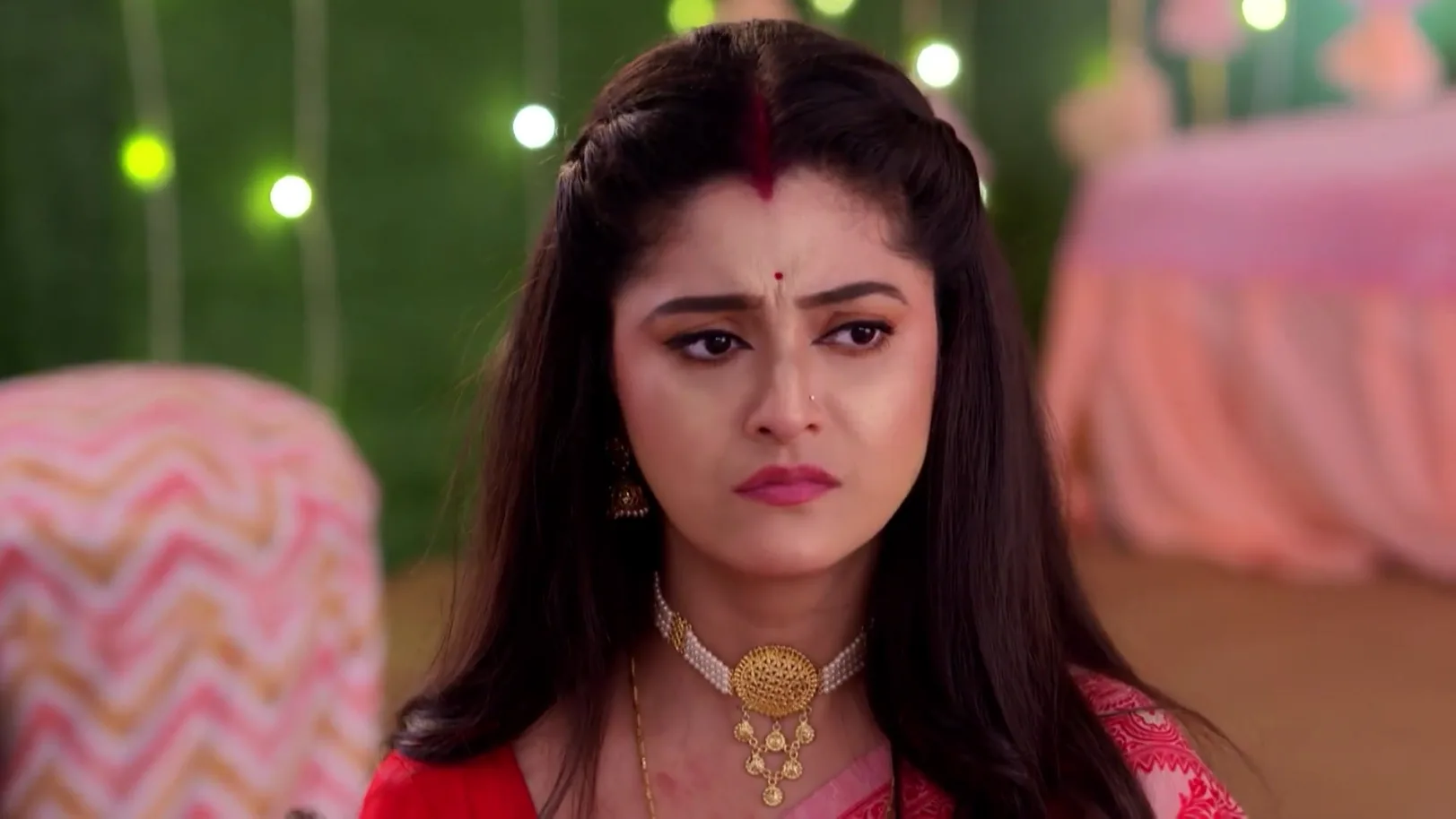 Aniket's Actions Surprises Shyamoli - Mana Rahigala Tumarithare 