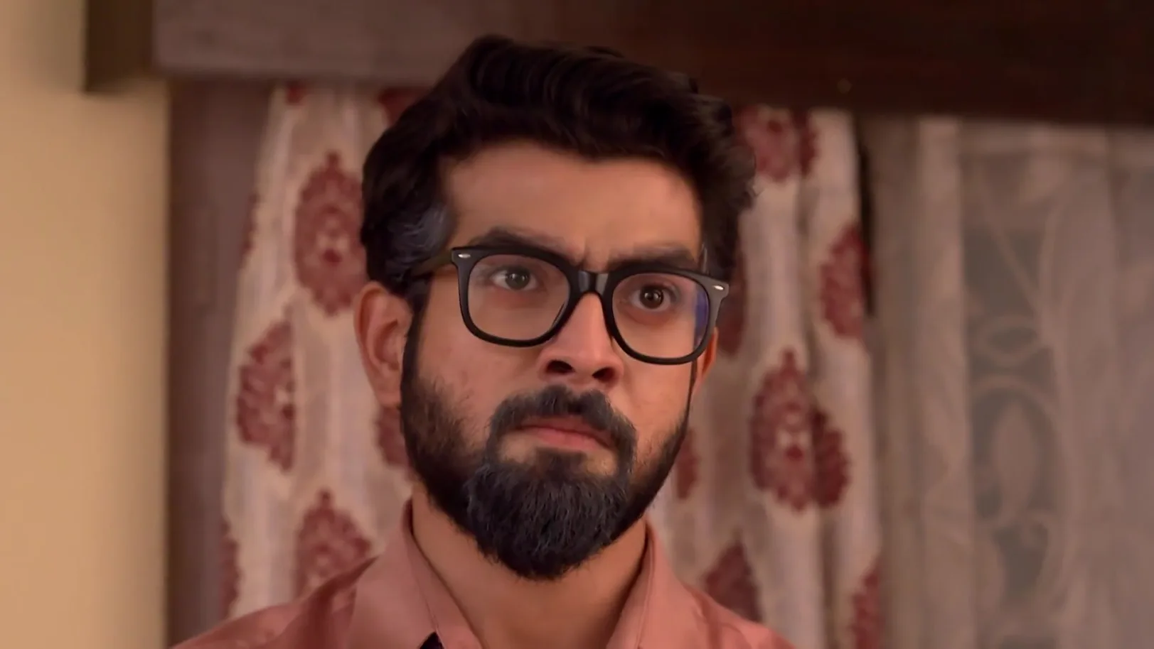 Utsav Loses Calm at Sulagna’s Mention - Jagadhatri Utsav Loses Calm at Sulagna’s Mention - Jagadhatri