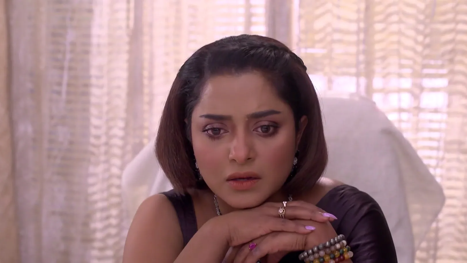 Divya Eyes Koushiki's Chair - Jagadhatri Divya Eyes Koushiki's Chair - Jagadhatri