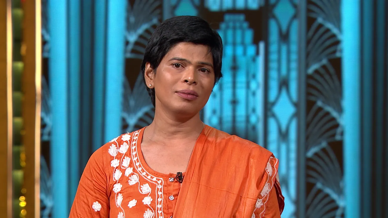 Zoya’s: from Healing Roots to Social Rise - Ideabaaz 