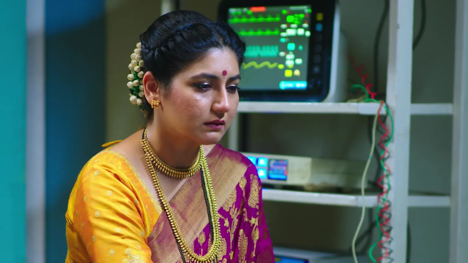 Paaru - December 04, 2025 - Episode Spoiler Paaru - December 04, 2025 - Episode Spoiler