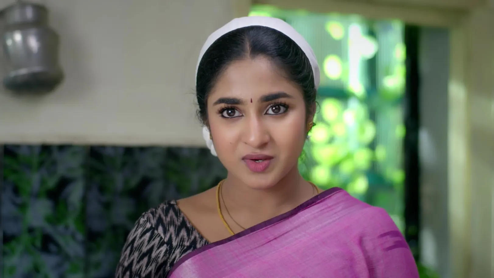 Chinnan Siru Kiliye - 04 December, 2025