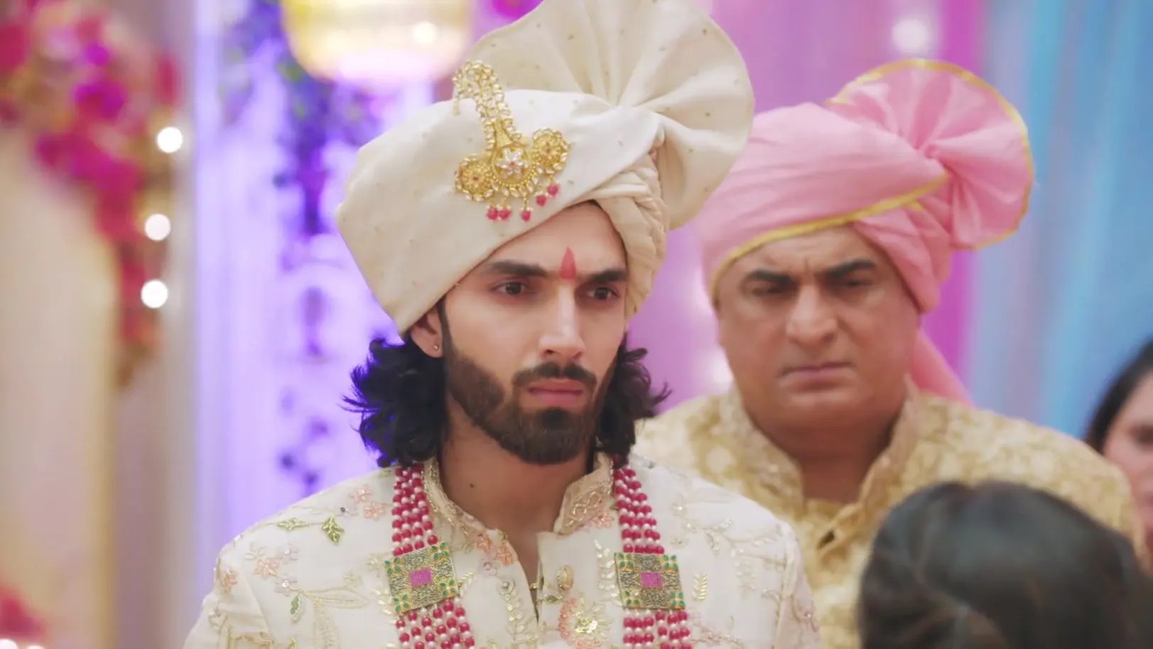 Smita Reveals a Vital Truth - Jaane Anjaane Hum Mile Smita Reveals a Vital Truth - Jaane Anjaane Hum Mile