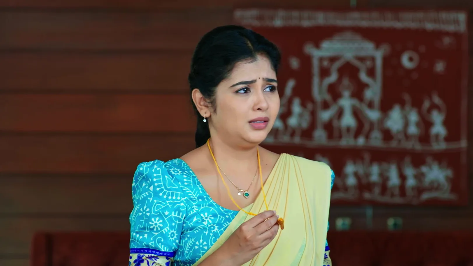 Laddu's Nuptial Chain Shocks Shourya's Family - Rajakumari - Promo Laddu's Nuptial Chain Shocks Shourya's Family - Rajakumari - Promo