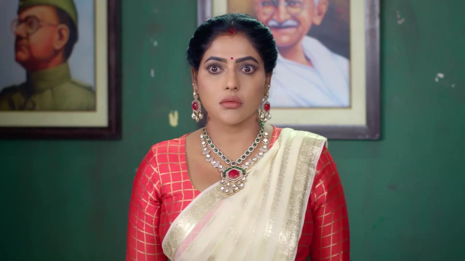 Karthigai Deepam - December 09, 2025 - Webisode 9th December 2025 Webisode