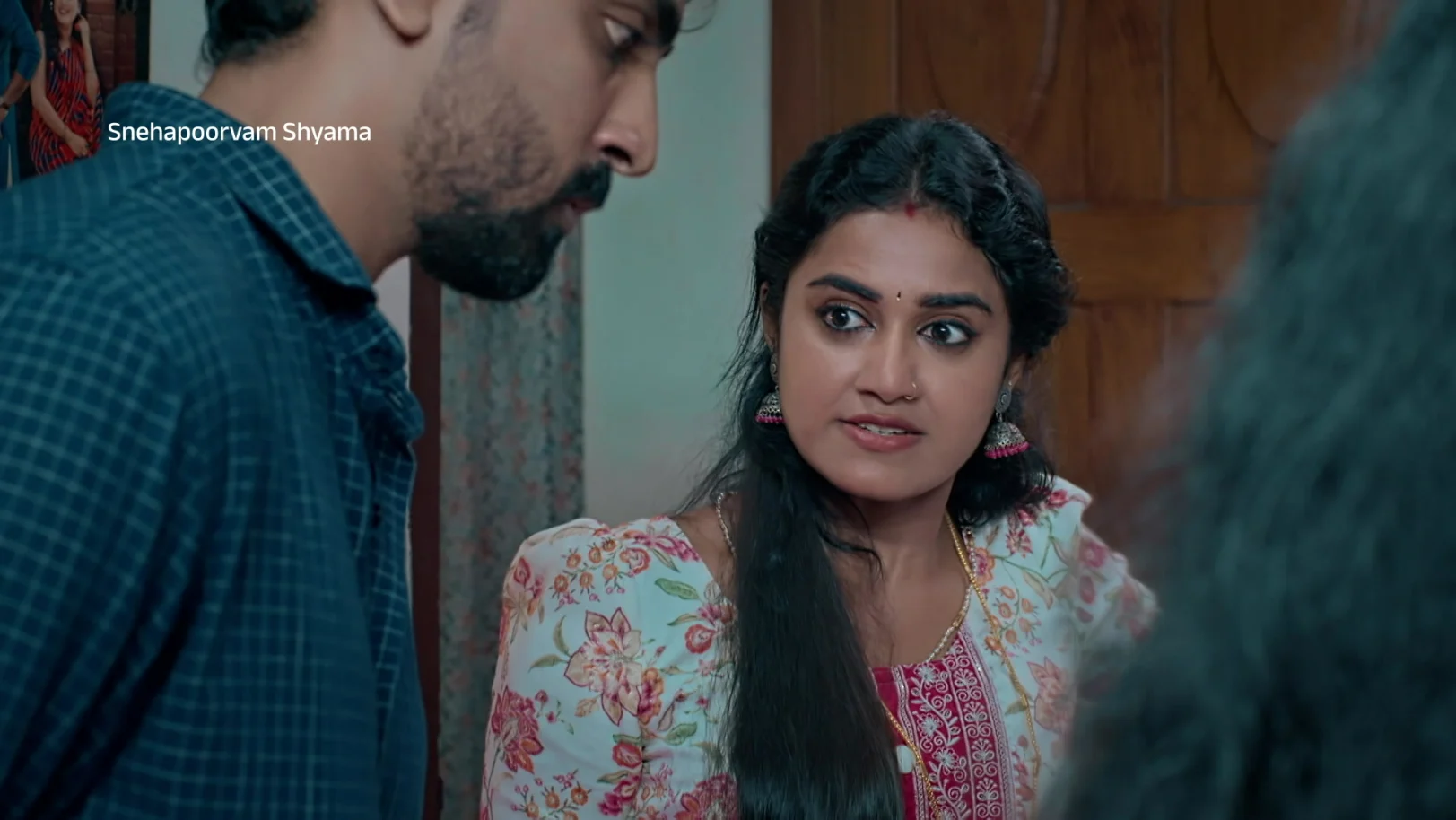 Radhika Hits Gautham – Snehapoorvam Shyama - Promo