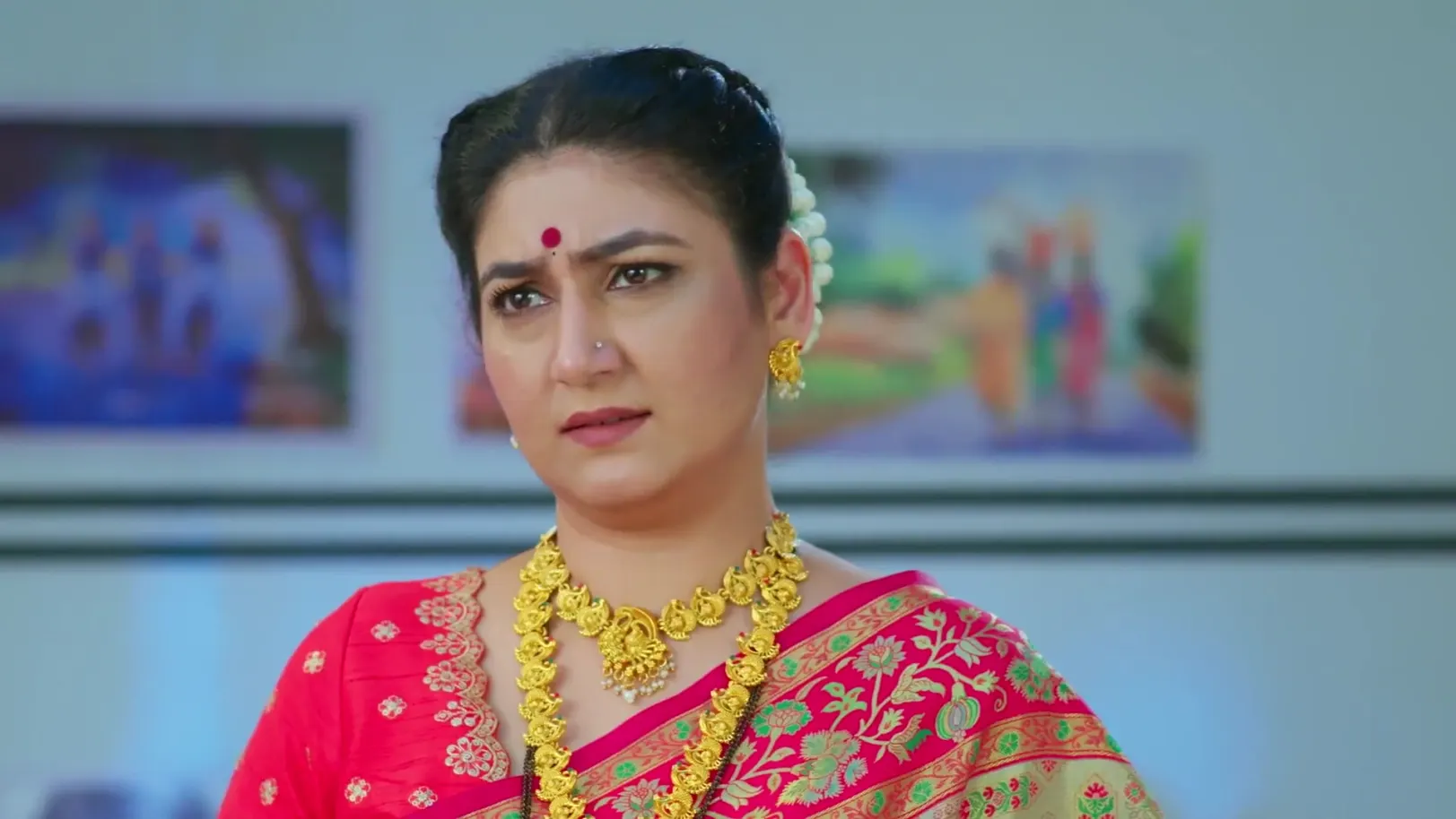 Ahilya Devi Gets Angry Hearing Paaru's Praise - Paaru 