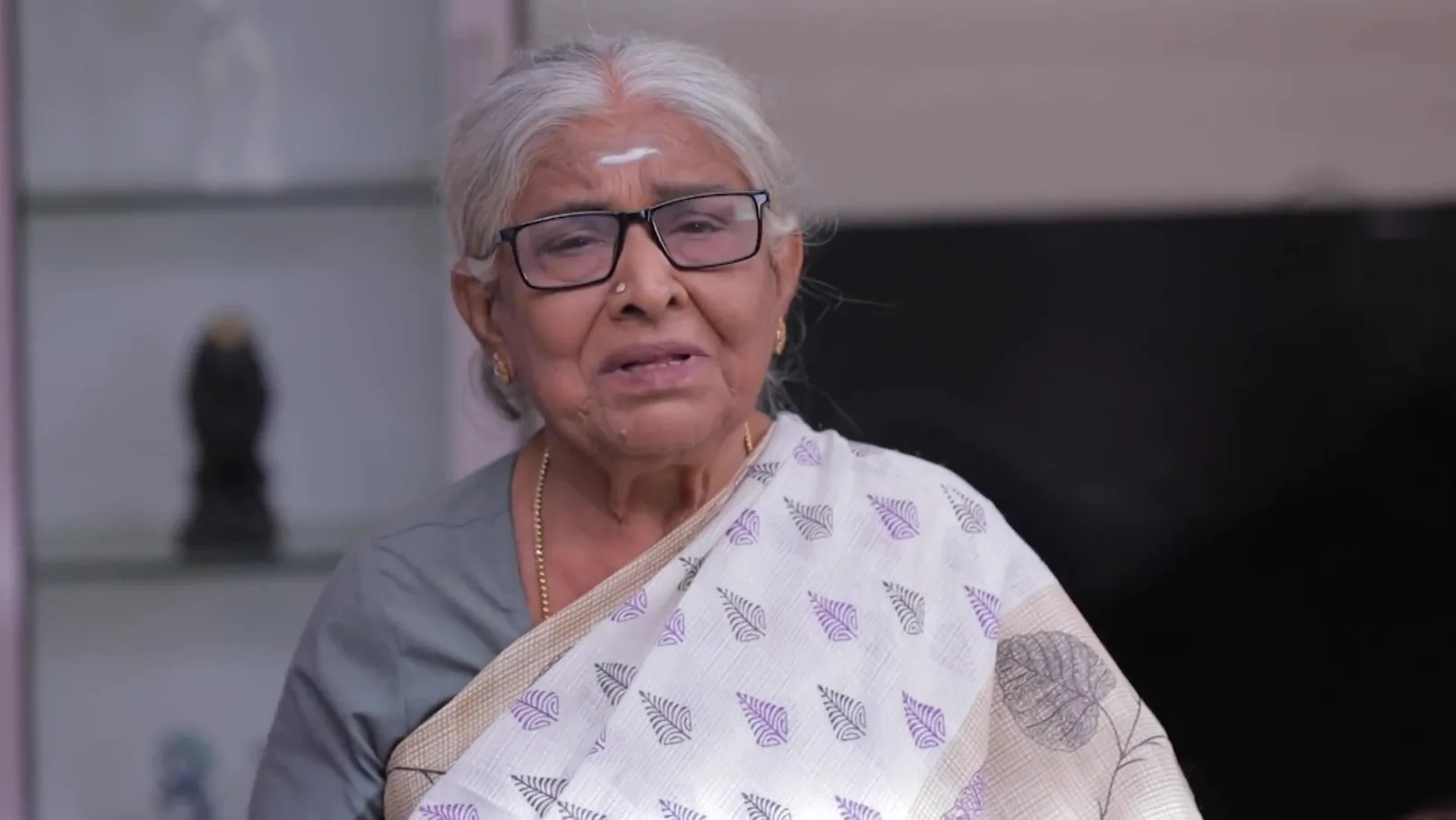 Aadhi Realises that Bharathi Loves Him - Idhayam 