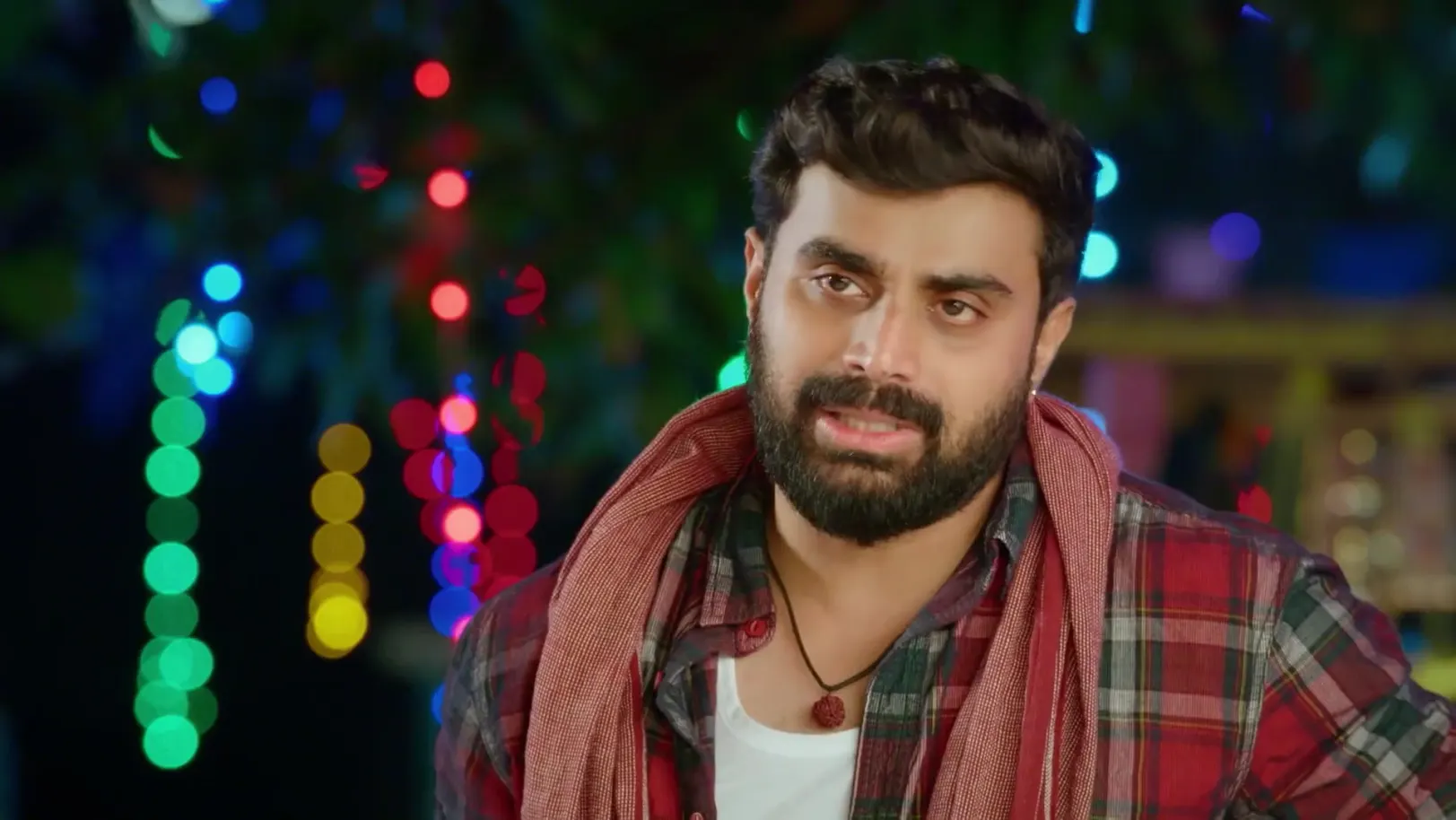 Valli Reassures Raghavan - Veera 