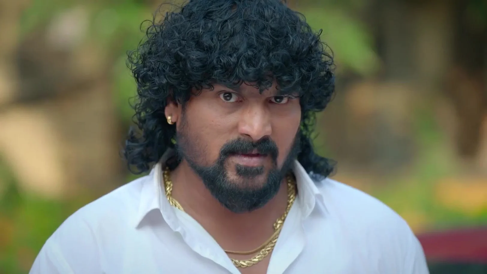 Veera Condemns Johny - Veera 