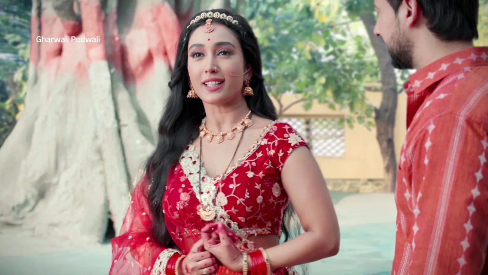 Jeetu Finds a Chance to Escape Latika - Gharwali Pedwali - Promo Jeetu Finds a Chance to Escape Latika - Gharwali Pedwali - Promo