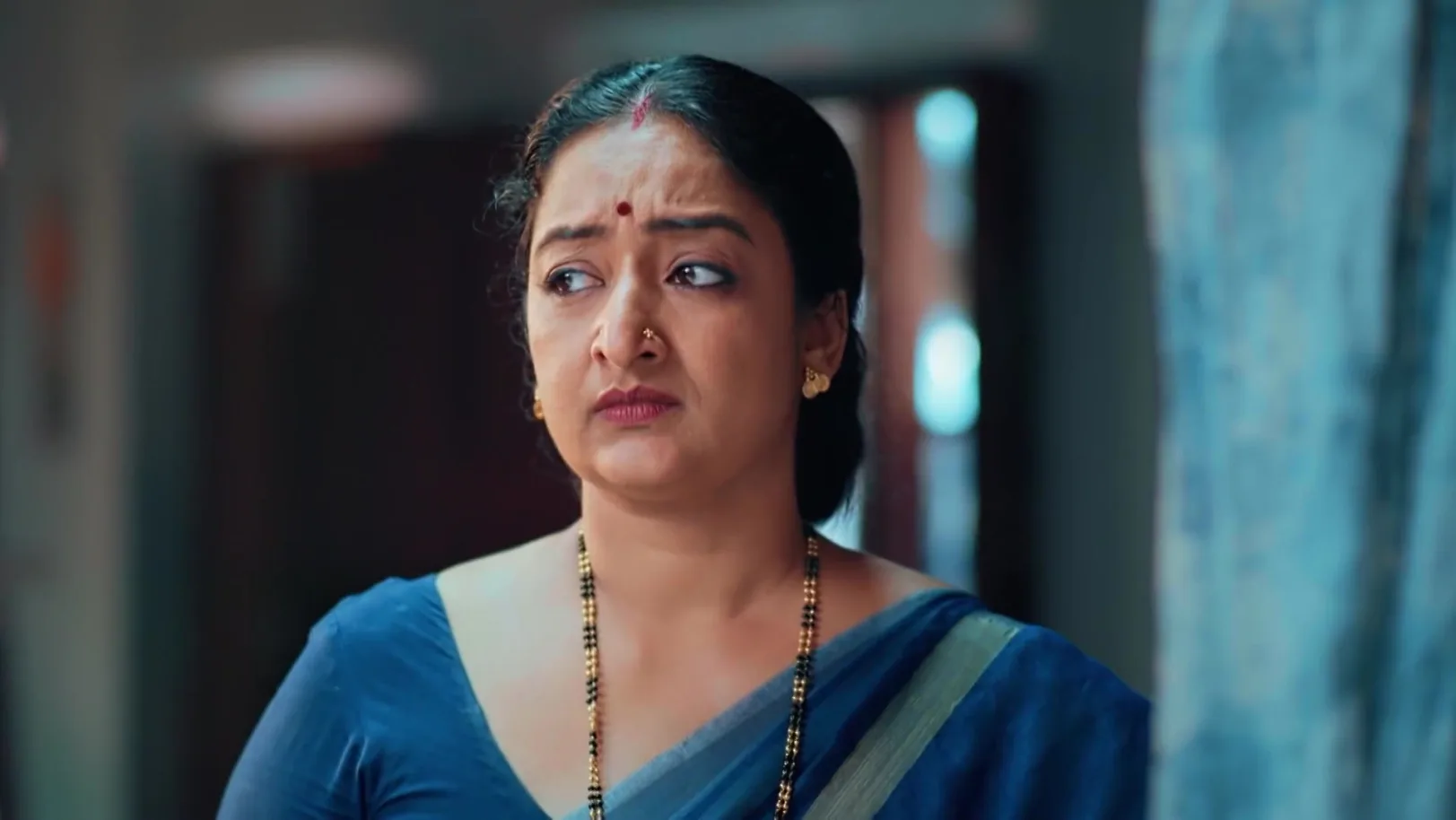 Muthassi Taunts Radhika - Snehapoorvam Shyama 