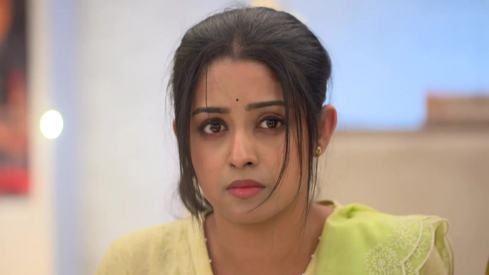 Gopal Prepares to Return to Nyaragowal - Parineeta 