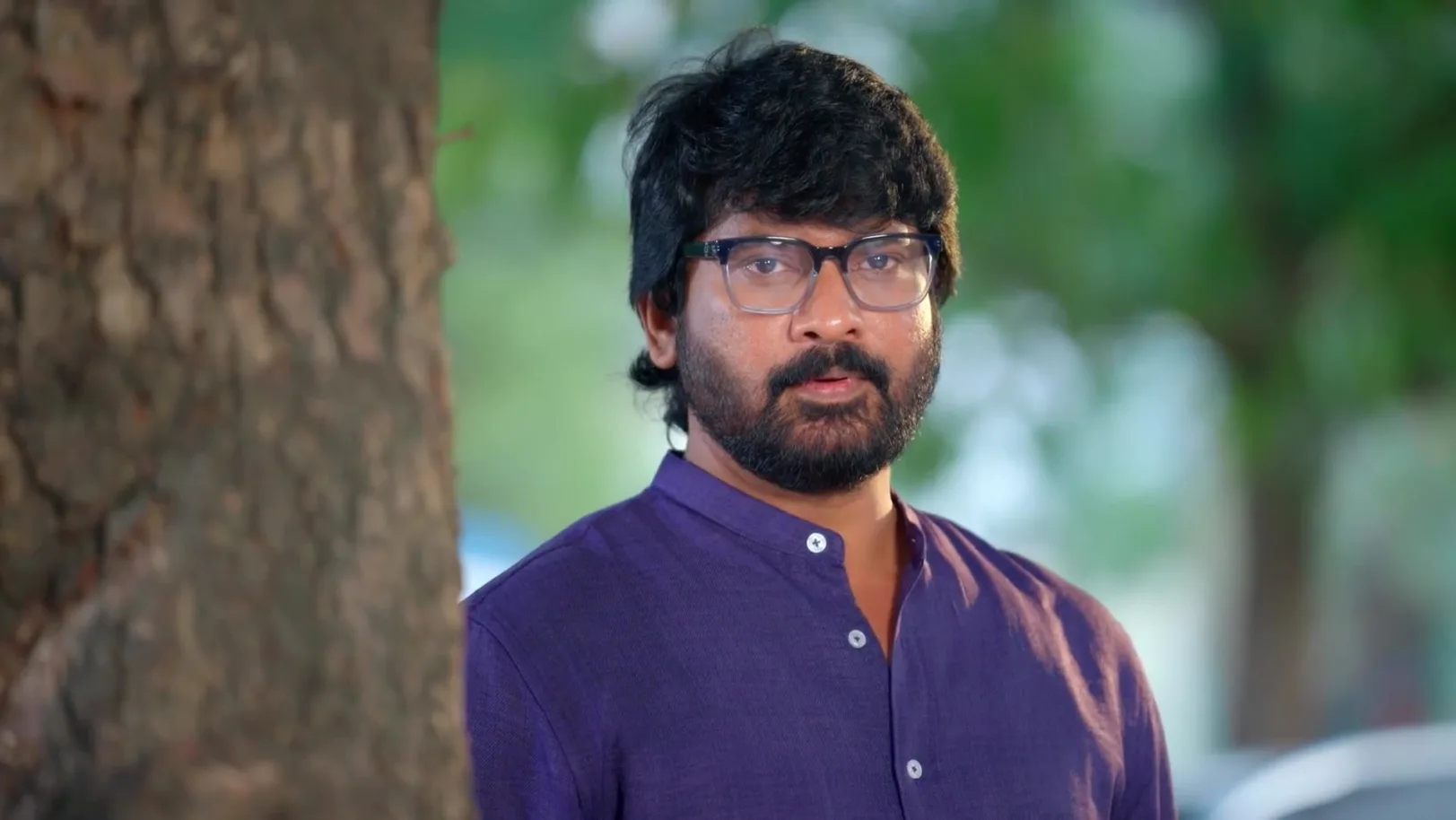 Cheziyan Tries to Divert Monica - Ayali 