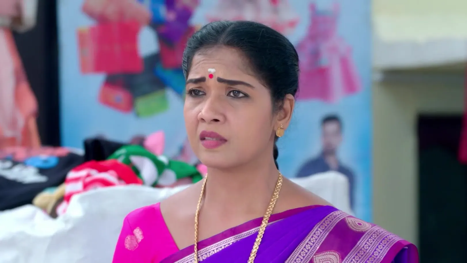 Ramachandran Slaps Raghavan - Veera 