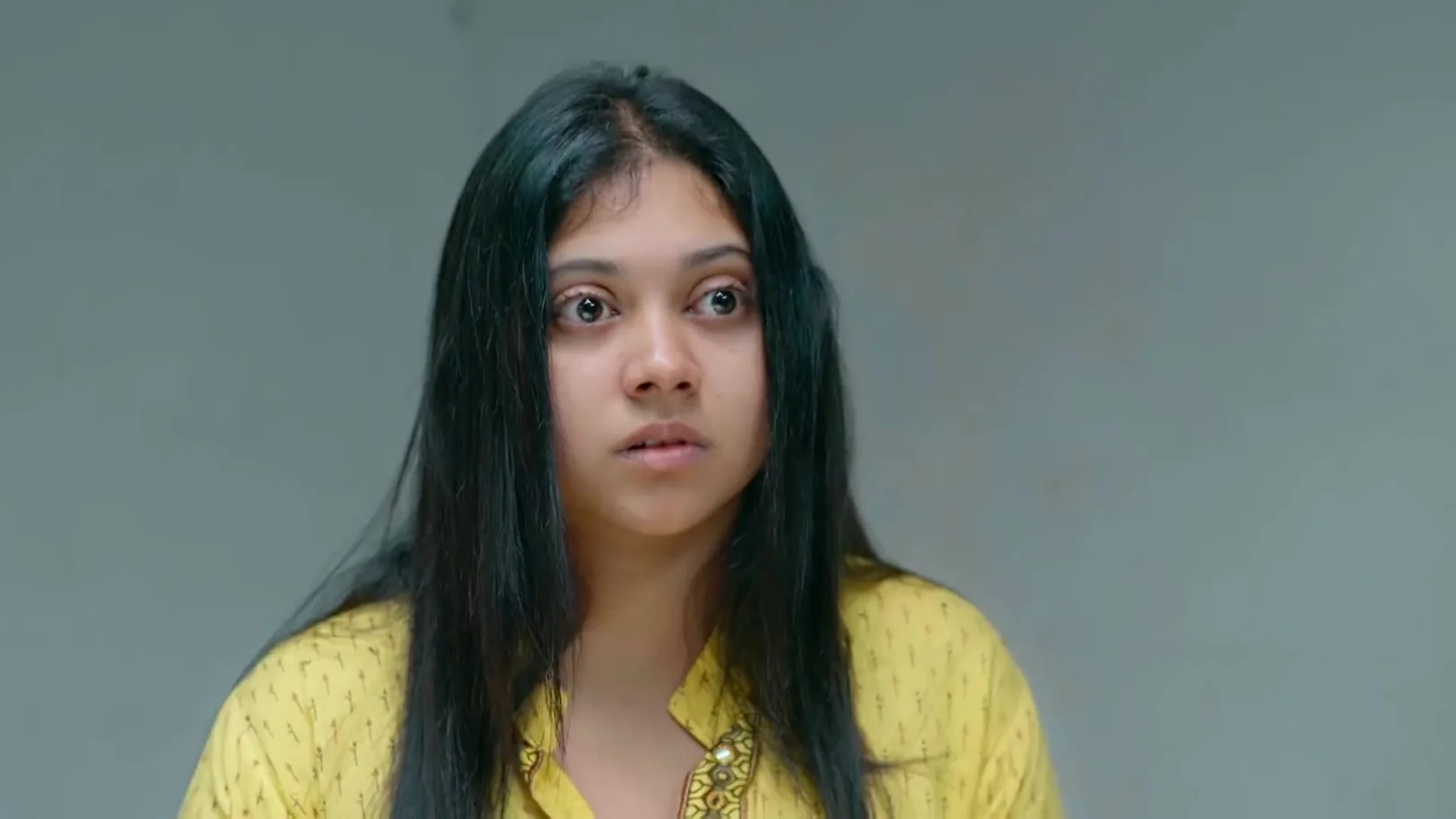 Varun Lashes Out at Muthassi 7th January 2026 Webisode