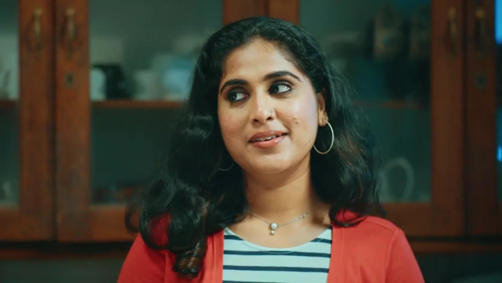 Radhika Exposes Urvashi - Snehapoorvam Shyama 