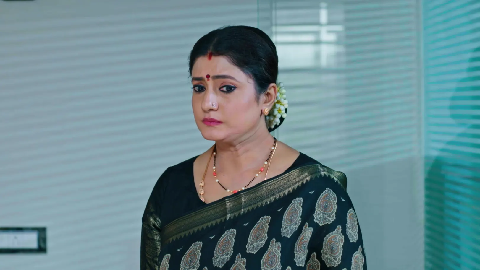 Karna Suspects the Recent Events - Karna - Promo