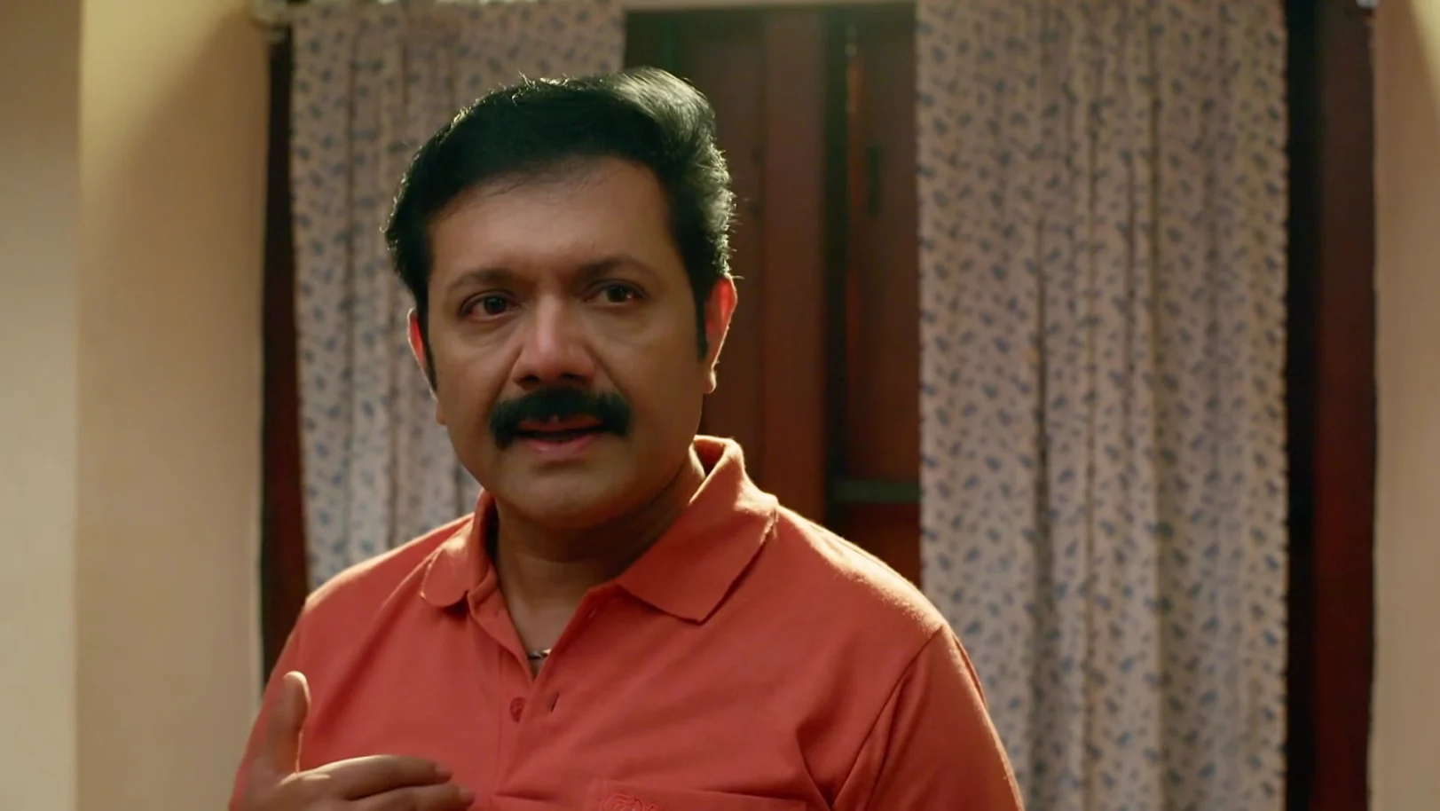 Prakash's Words Shock Madhavan - Manathe Kottaram 