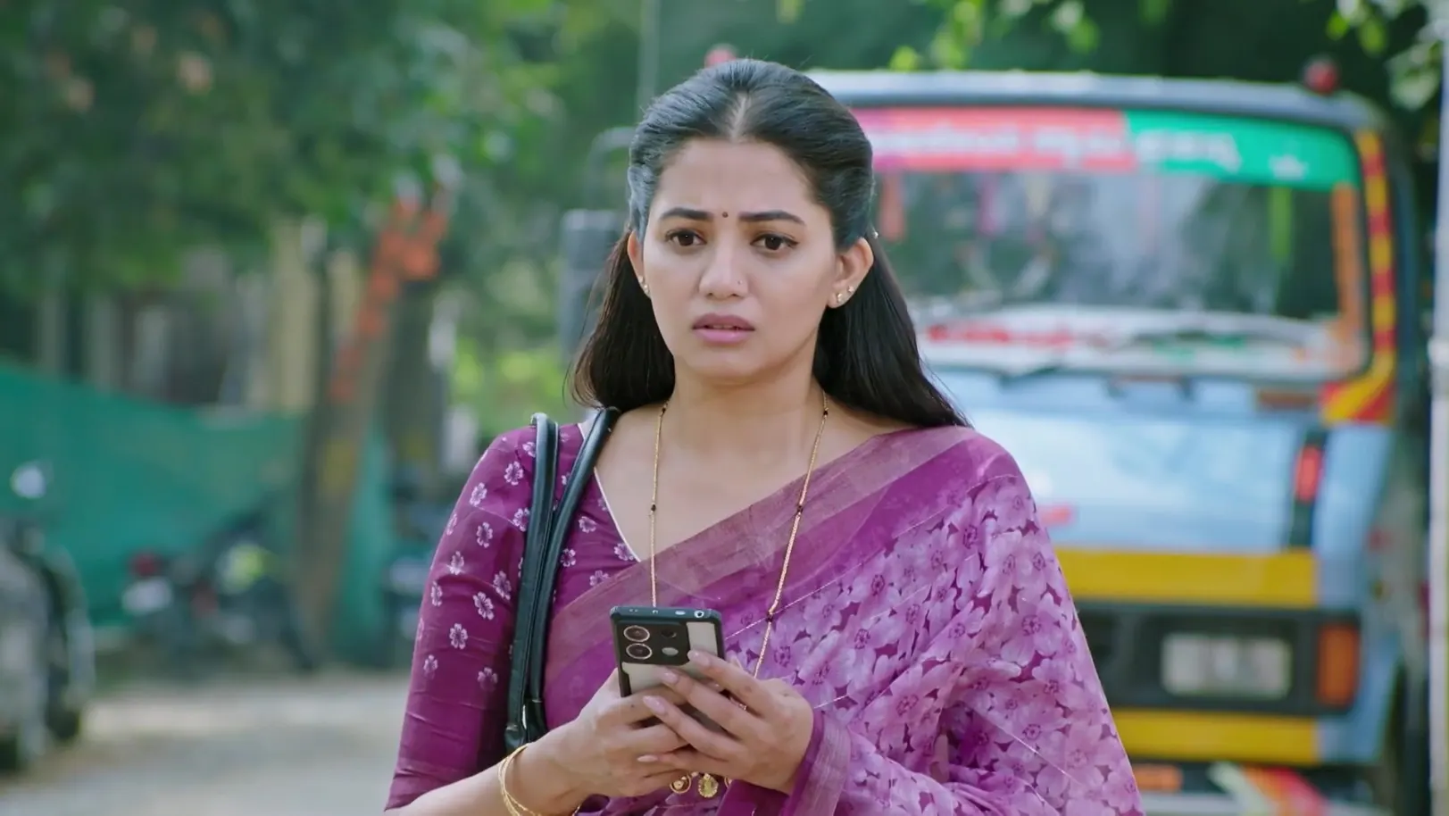 Bhavana Loses Her Job 15th January 2026 Webisode