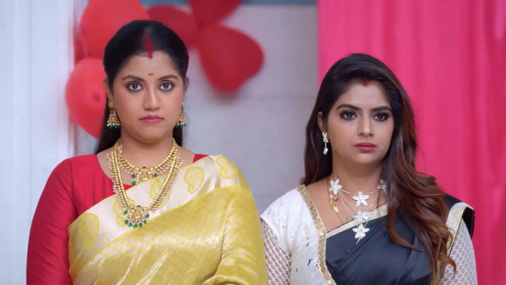 Chintamani Taunts Isai - Paarijatham Chintamani Taunts Isai - Paarijatham