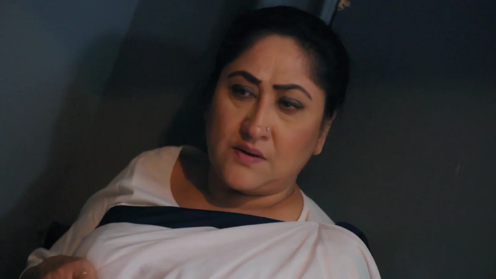 Sharda Plays a Trick in Jail - Jaane Anjaane Hum Mile Sharda Plays a Trick in Jail - Jaane Anjaane Hum Mile