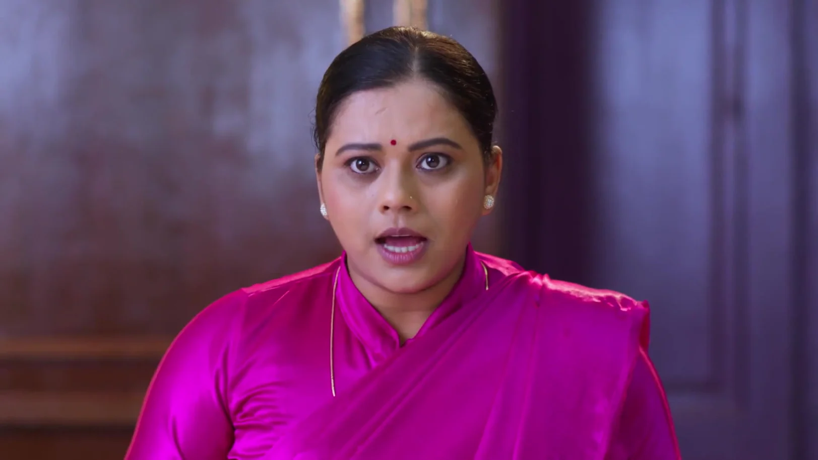 Ahilya Devi Assigns a Task To Savitri - Paaru 