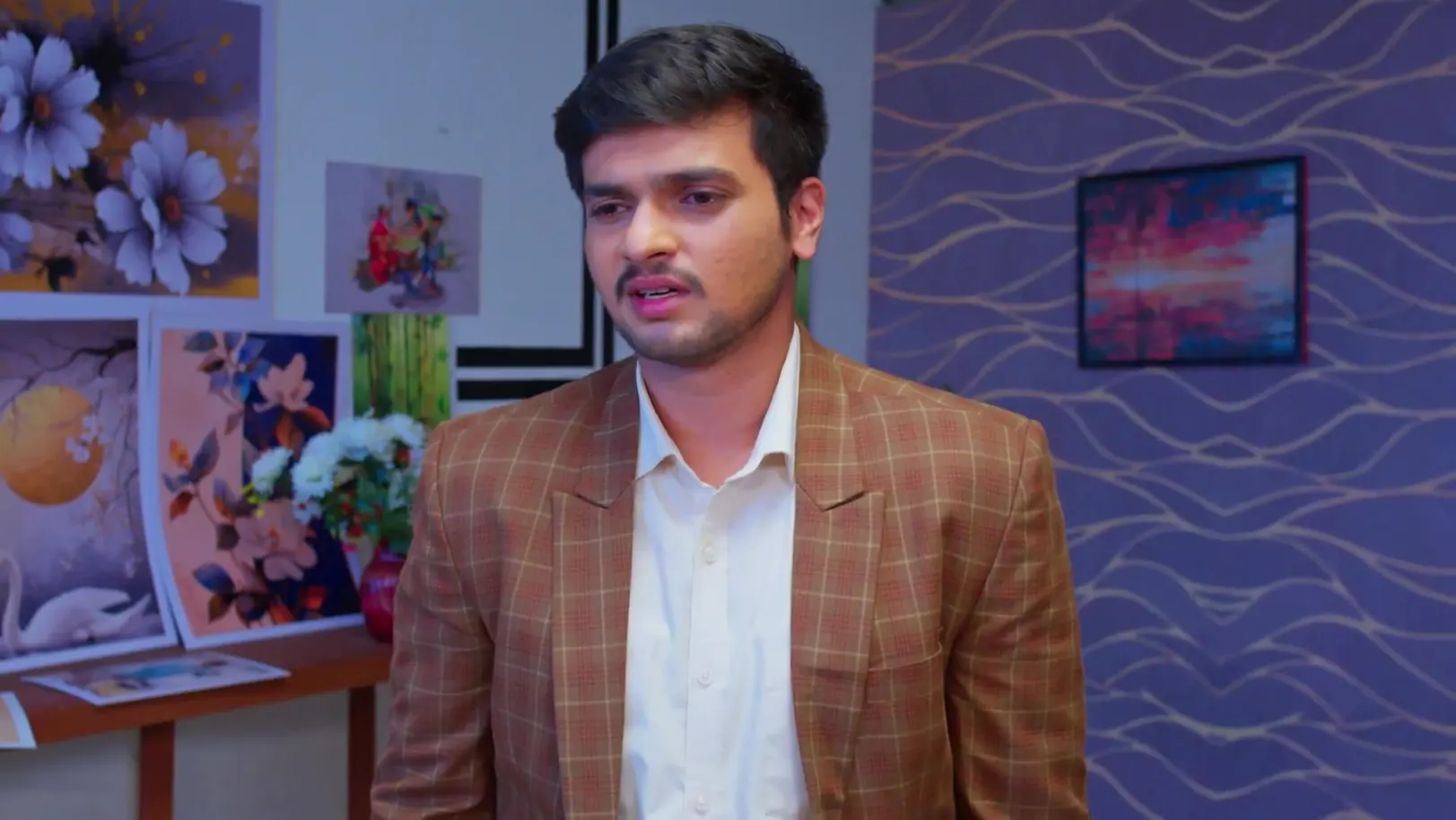 Pritam Gets Emotional - Paaru 