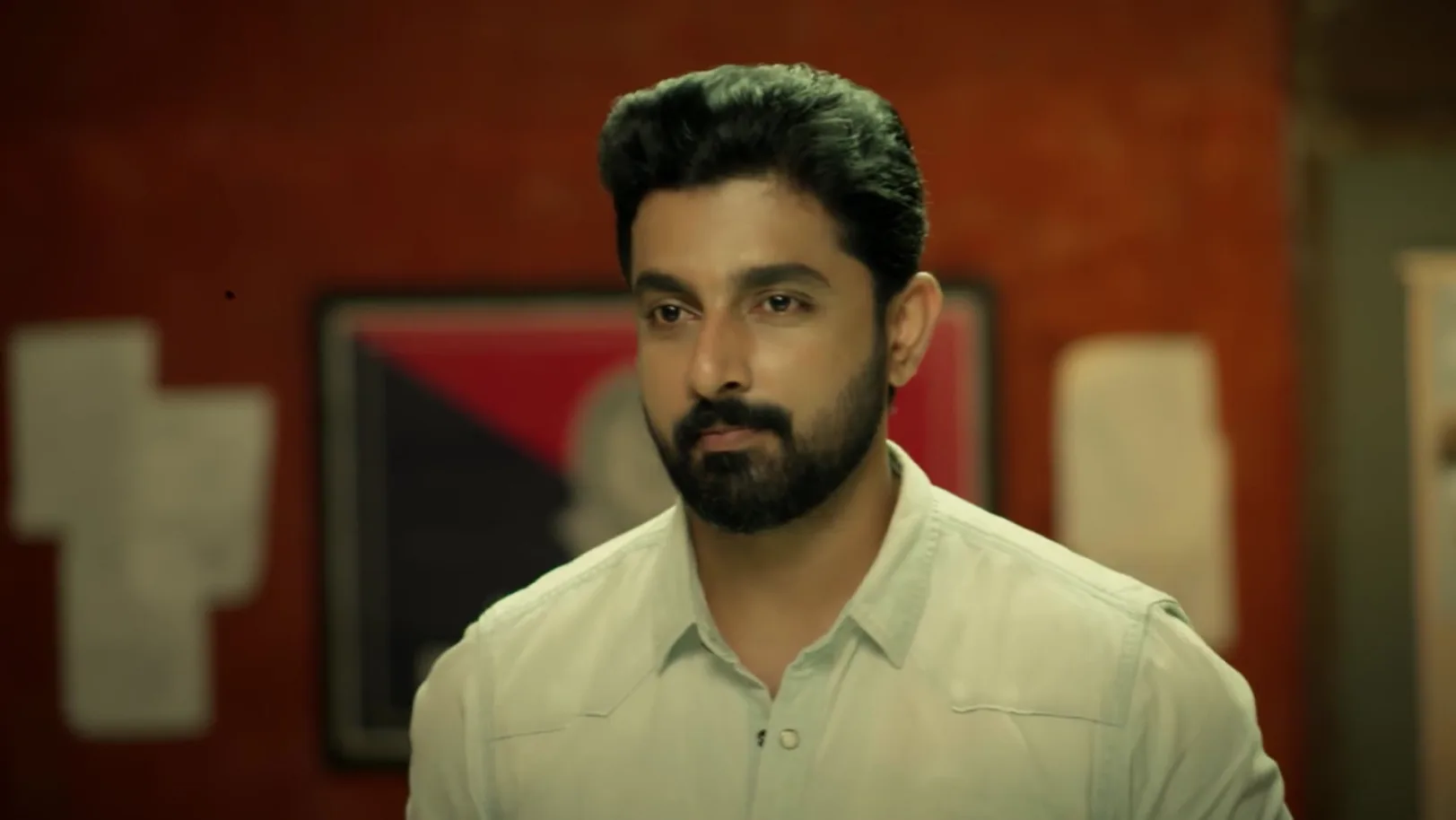 Durga Is Surprised to See Kiran - Durga Durga Is Surprised to See Kiran - Durga