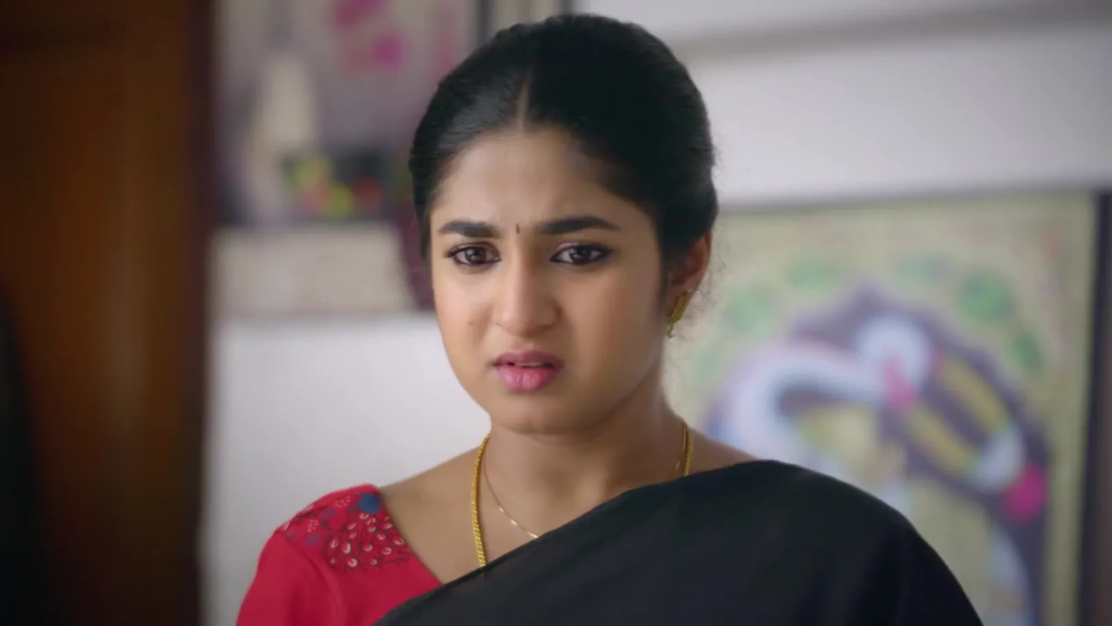 Indhu Deletes the Evidence - Chinnan Siru Kiliye 