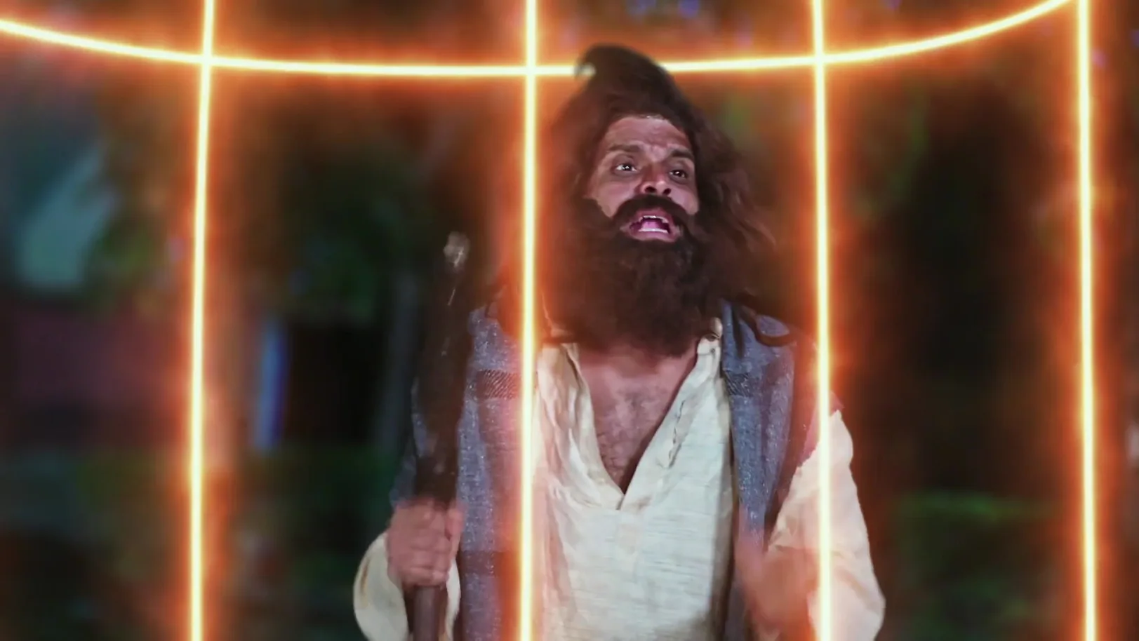 Shambu Captured as He Prays for Sharath and Hitha - Naa Ninna Bidalaare 