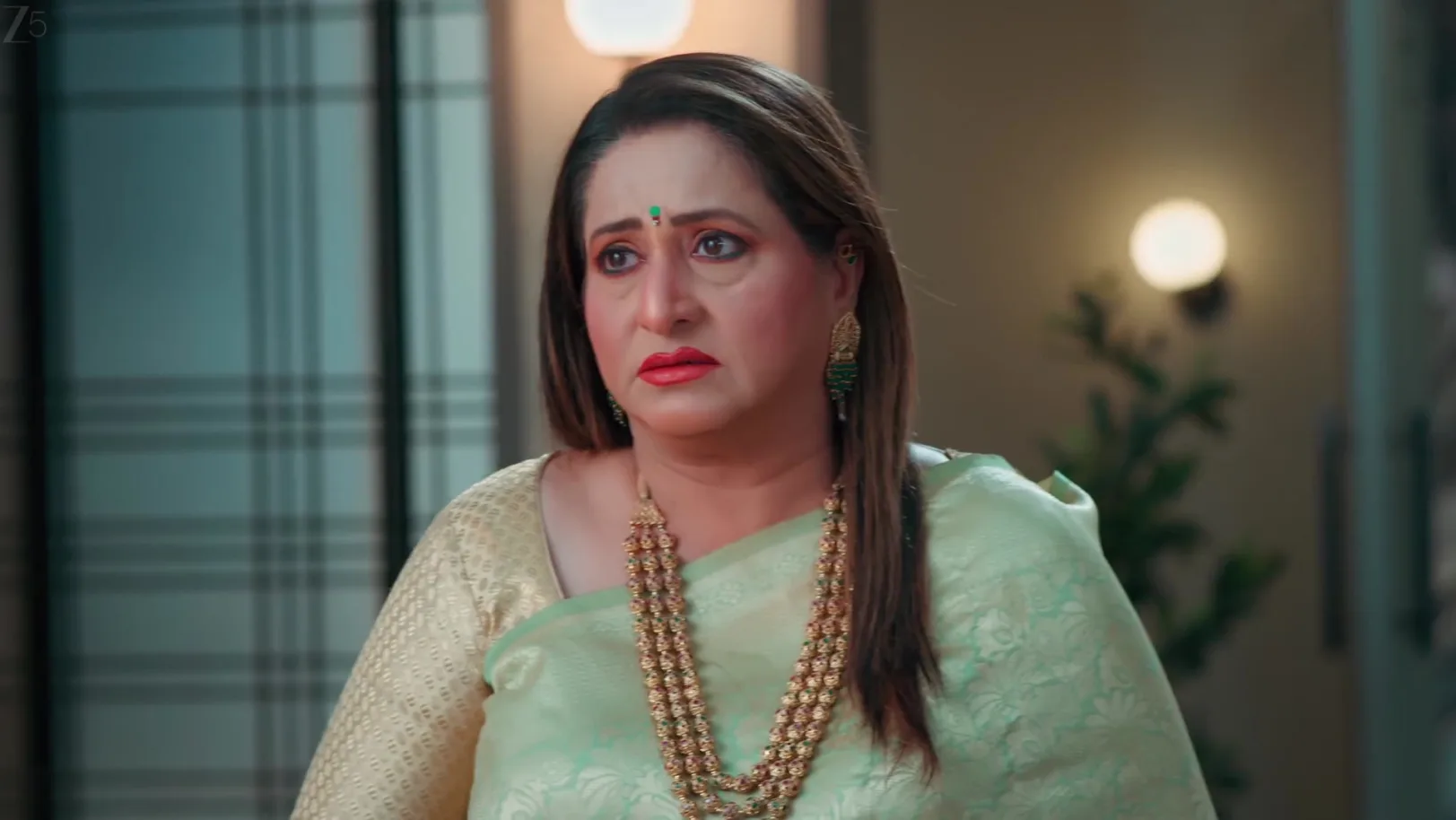 Swanandi Scolds Anshuman - Veen Doghatli Hi Tutena 