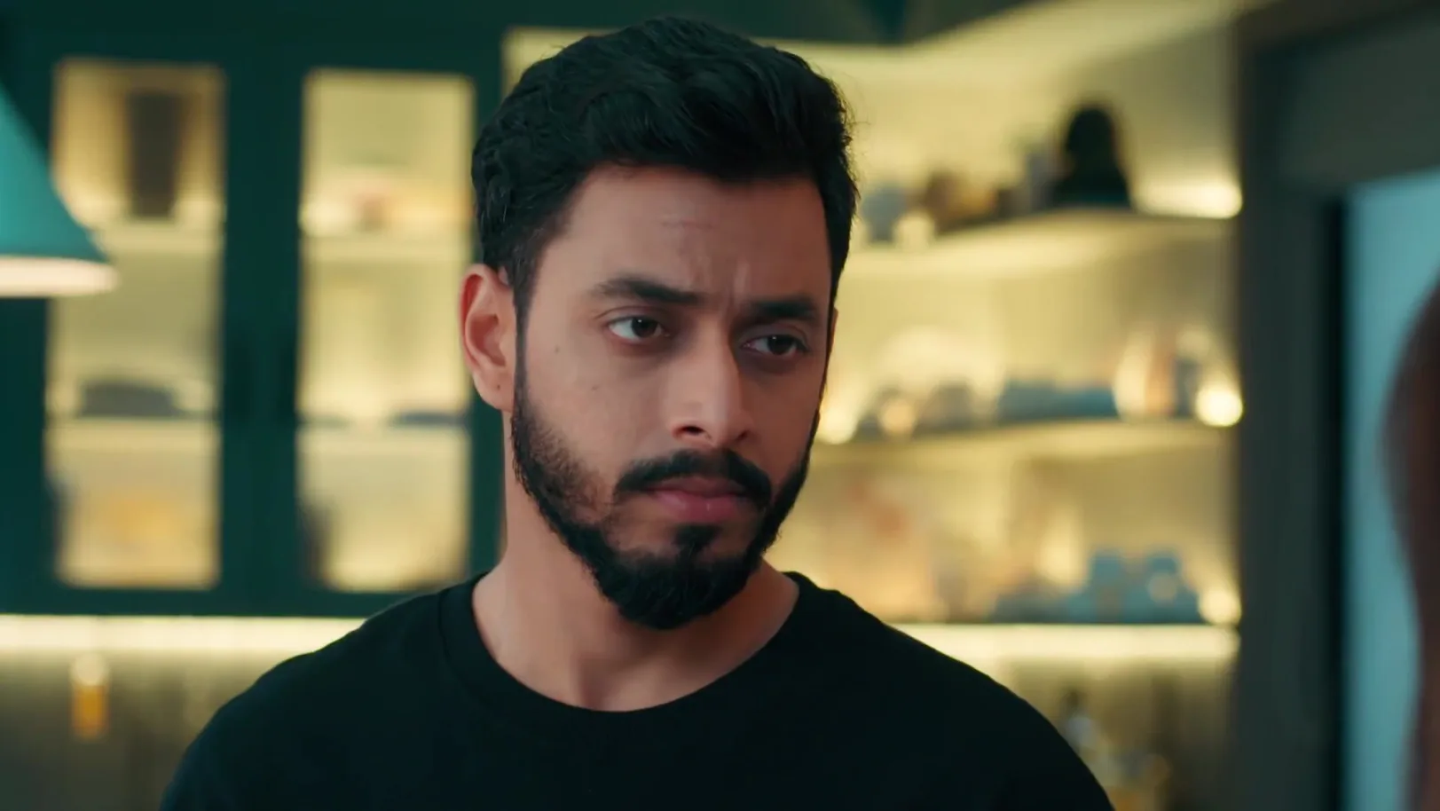 An Argument Between Adhira and Anshuman - Veen Doghatli Hi Tutena 