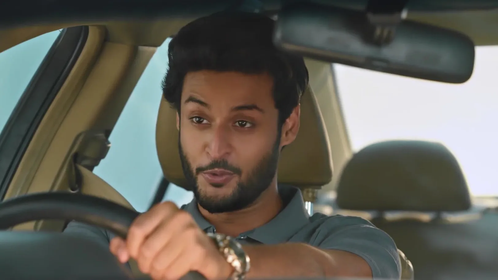 Suraj Is Shocked by Chanda's Betrayal - Saru 