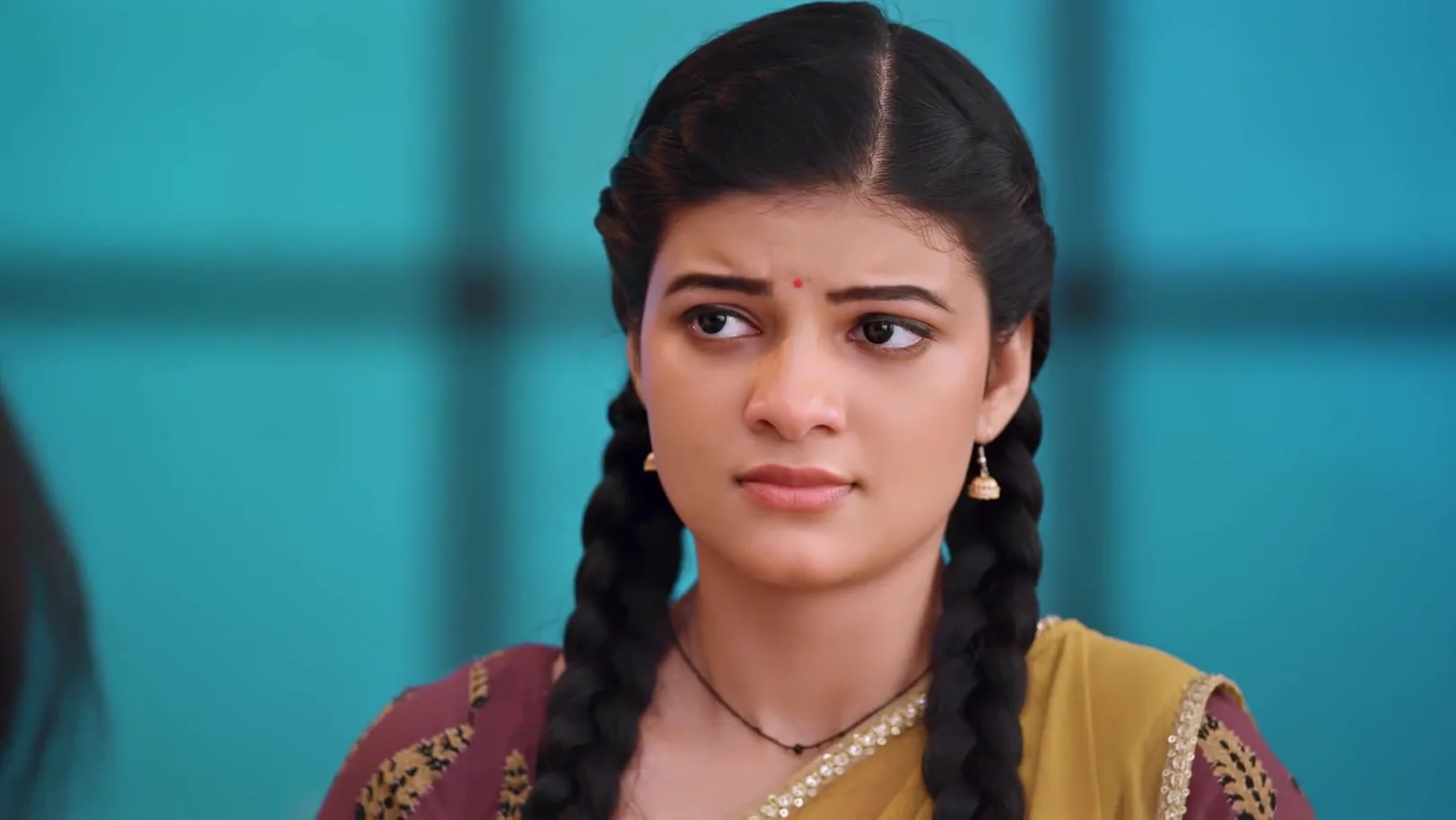 Ved Lashes Out at Saru in front of Everyone - Saru 