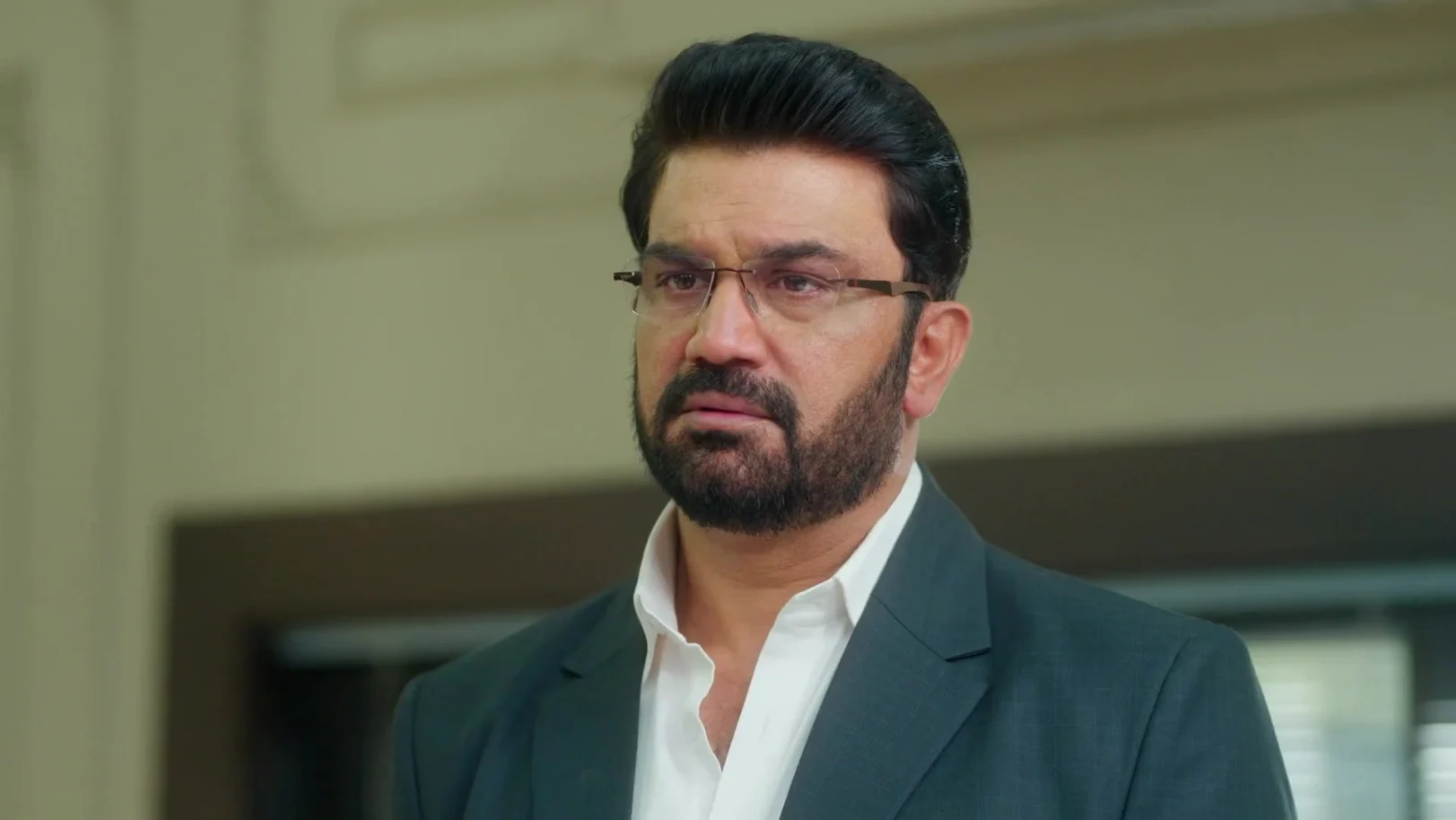 Anu Returns Aryavardhan's Gifts to Him - Tumm Se Tumm Tak 