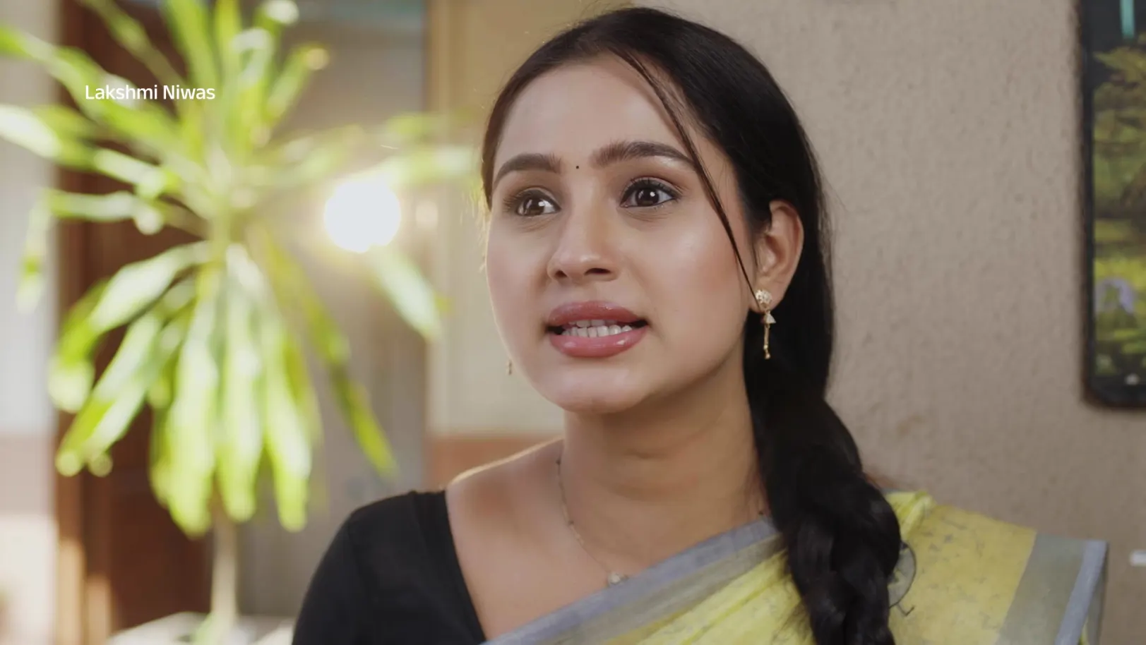 Janhavi to Come in front of Everyone - Lakshmi Niwas - Promo