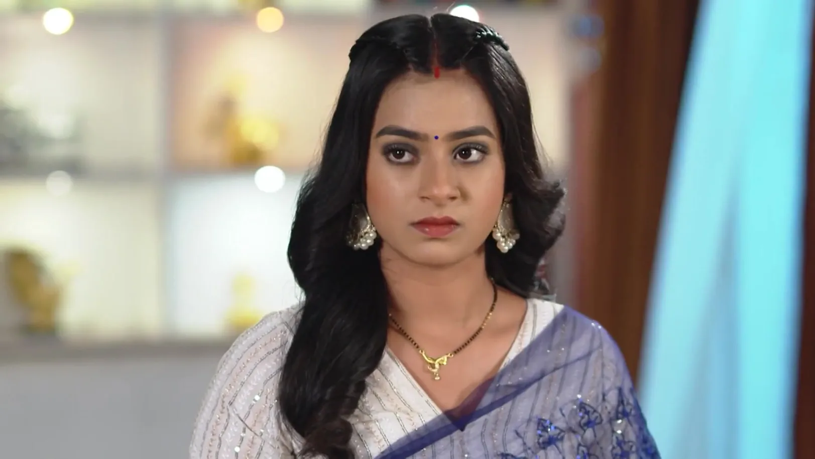 Akshay Obeys Akansha's Orders - Tuma Bina Akshay Obeys Akansha's Orders - Tuma Bina