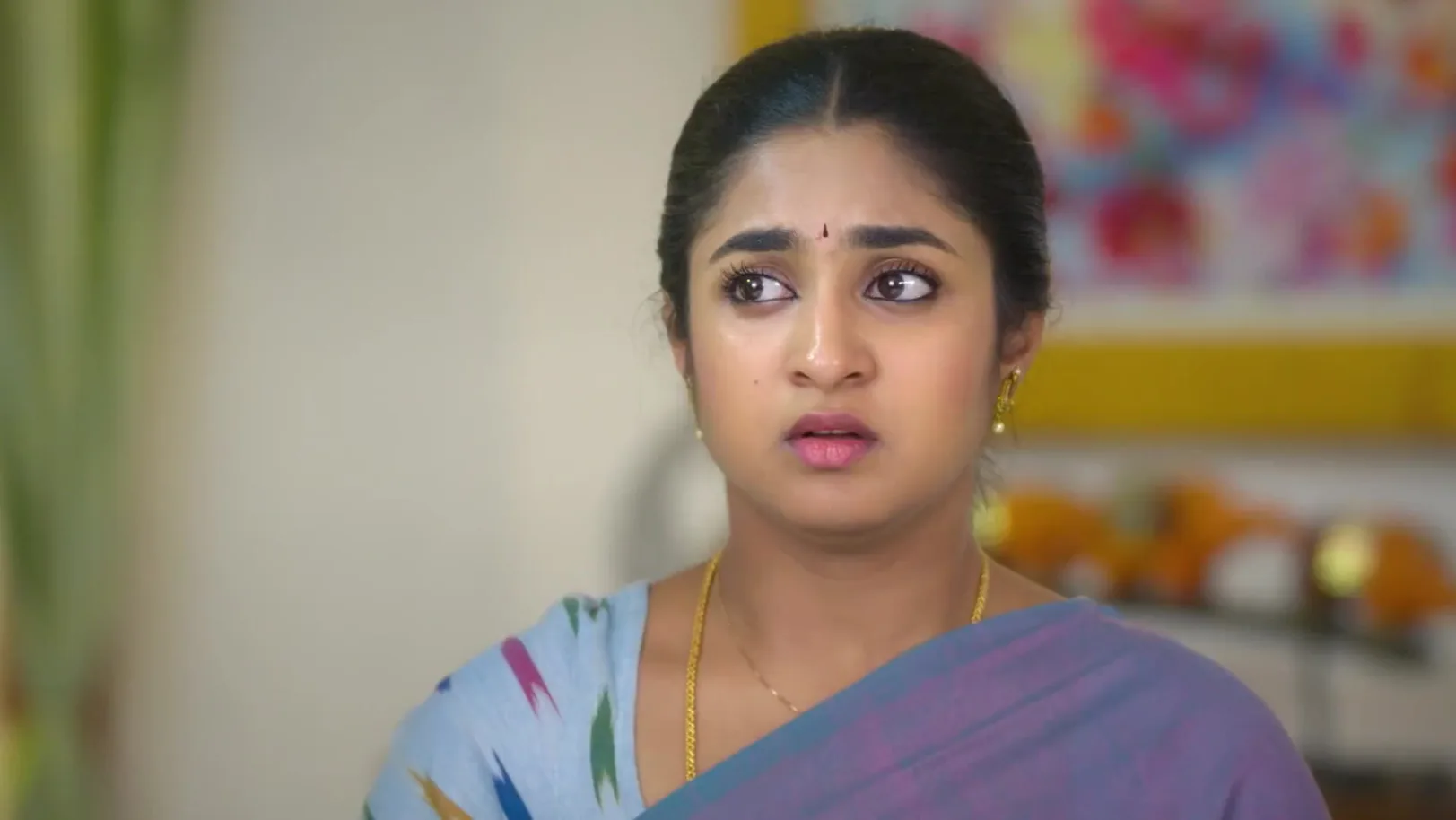 Suguna Takes a Decision - Chinnan Siru Kiliye Suguna Takes a Decision - Chinnan Siru Kiliye